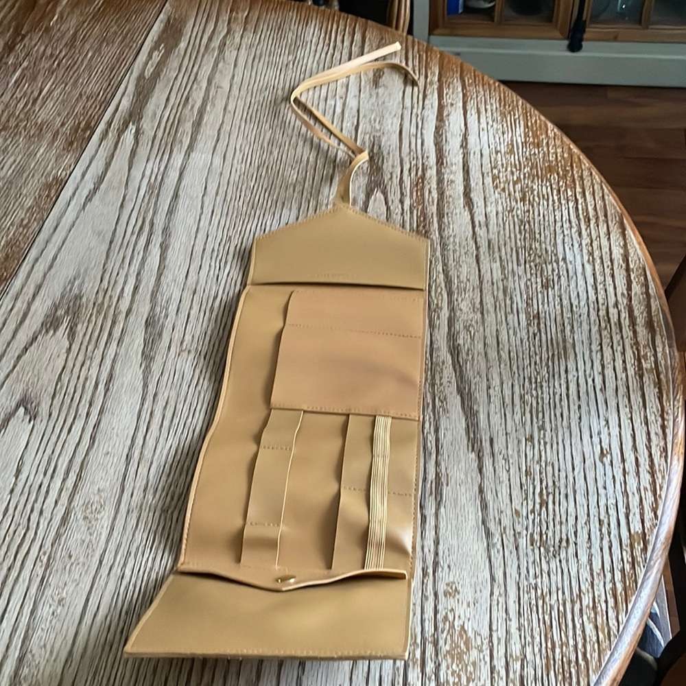 Glass ladder tech organizer roll wallet